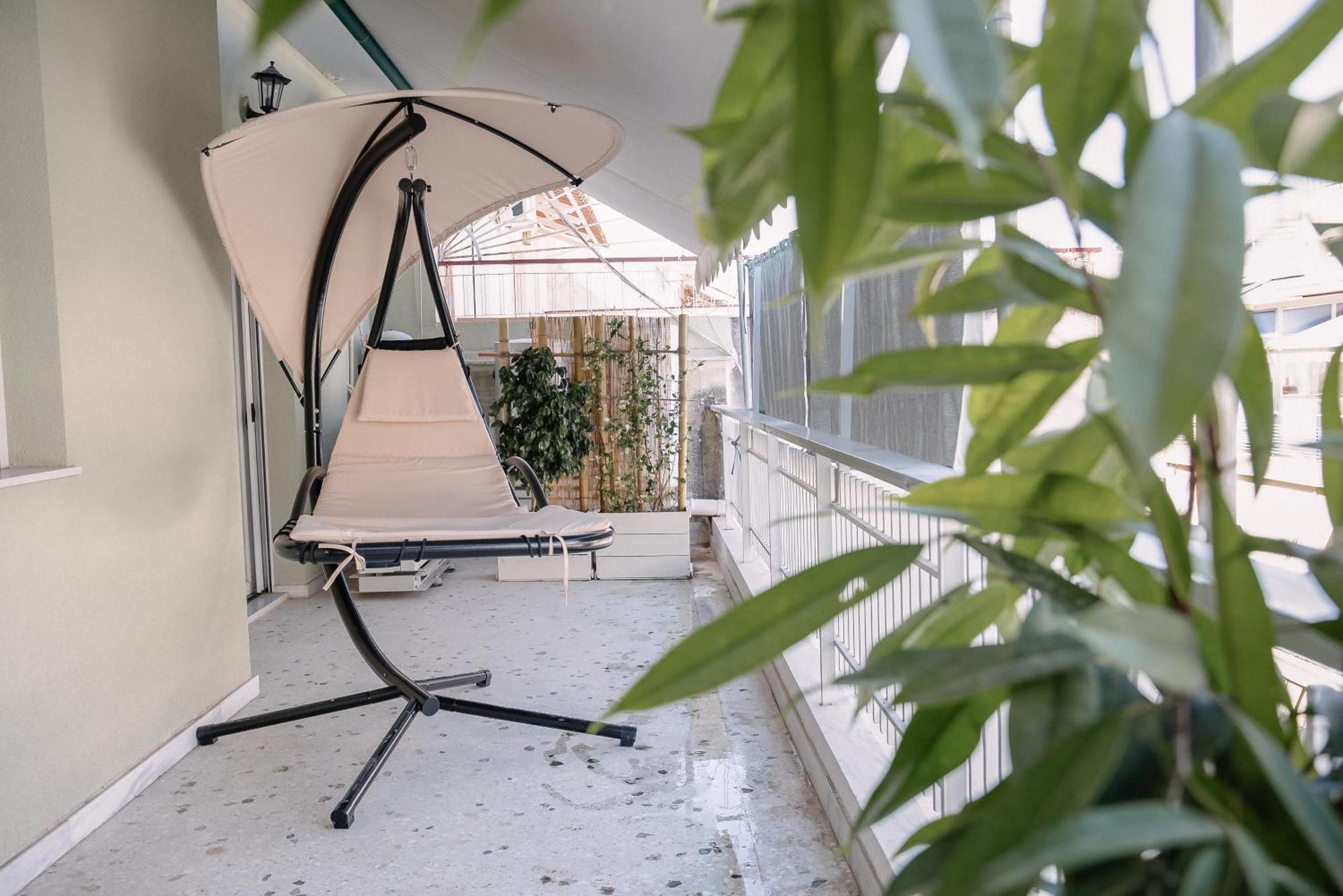 Apartamento 3Cs Athens Ampelokipoi Comfy Flat Ft Patio Airport Direct Day N Night Exterior foto